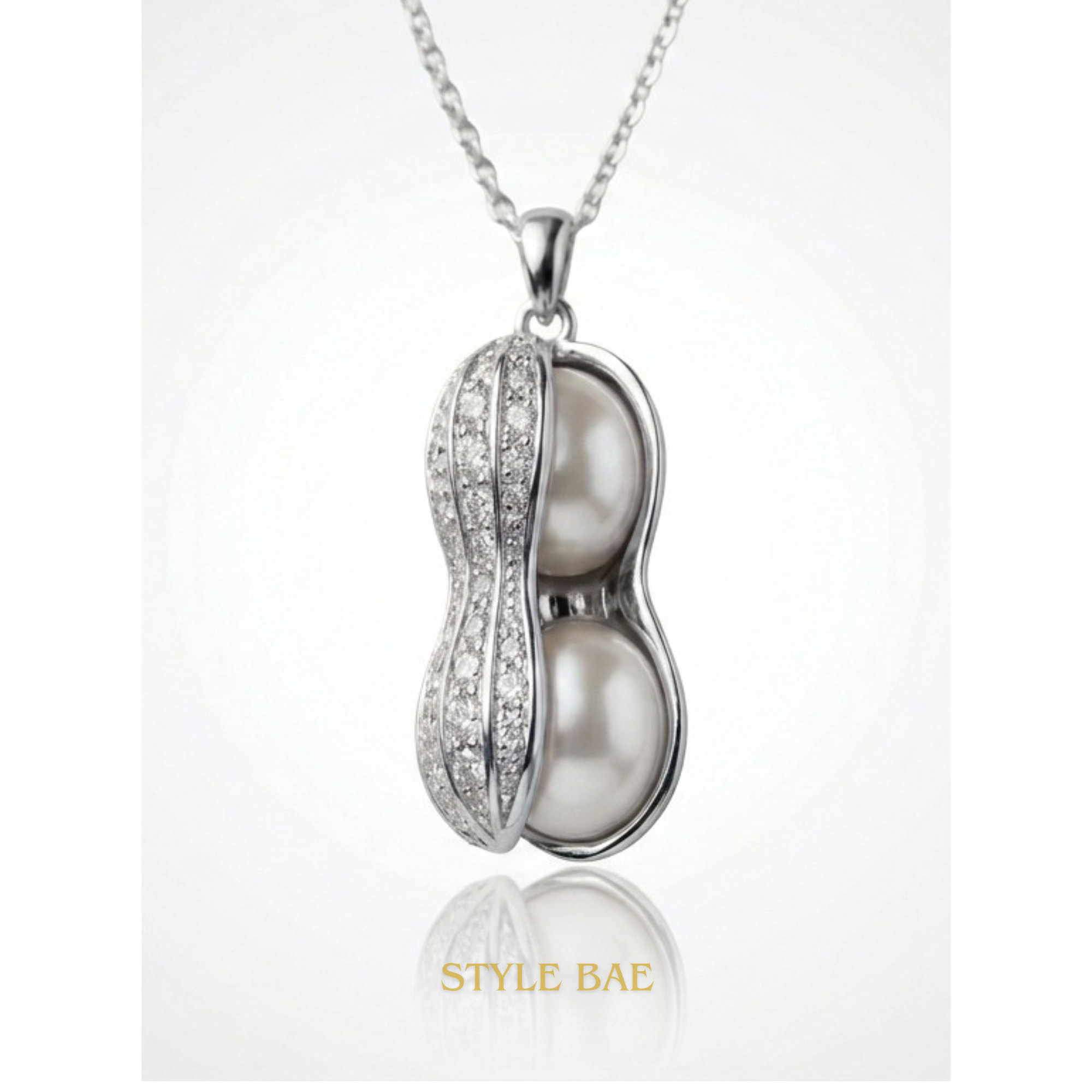 Elegant Pearl Pendant Necklace